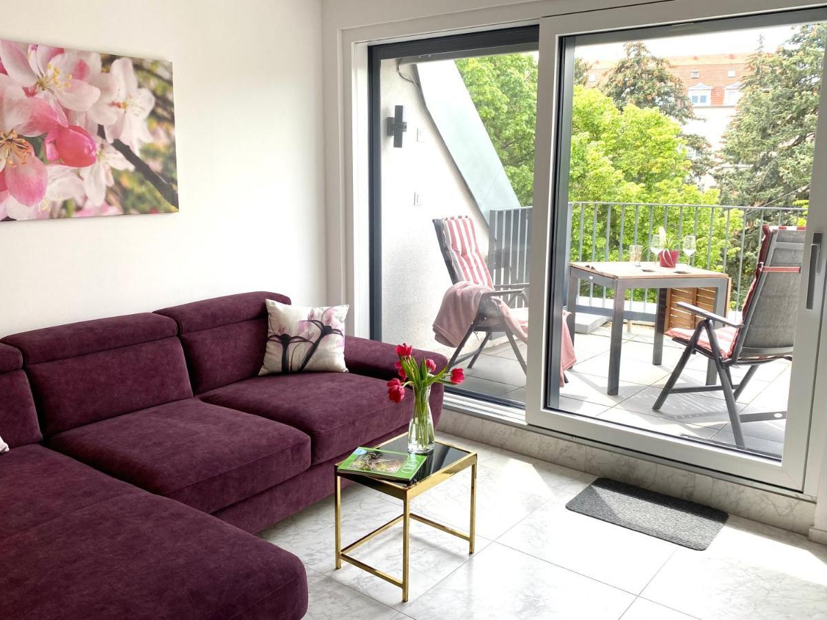 Lilie Appartement In Heviz Mit Tiefgarage, New And Modern エクステリア 写真